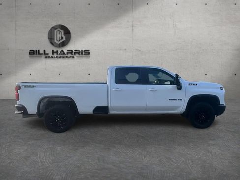 Used 2025 Chevrolet Silverado 2500 LT w/ Trail Boss Package AWD/4WD image 4