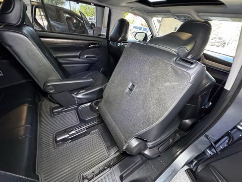 Used 2021 Toyota Highlander Limited AWD/4WD image 61