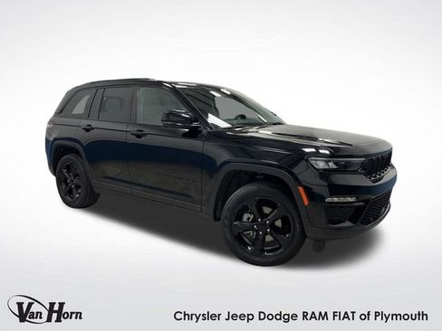 Used 2023 Jeep Grand Cherokee Limited w/ Luxury Tech Group II image 1