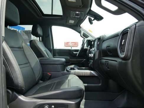 Used 2022 GMC Sierra 3500 Denali w/ Denali Black Diamond Edition AWD/4WD image 14