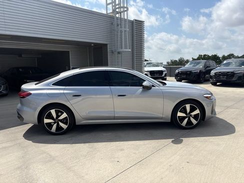 Used 2025 Audi A5 2.0T Premium w/ Convenience Package AWD/4WD image 4