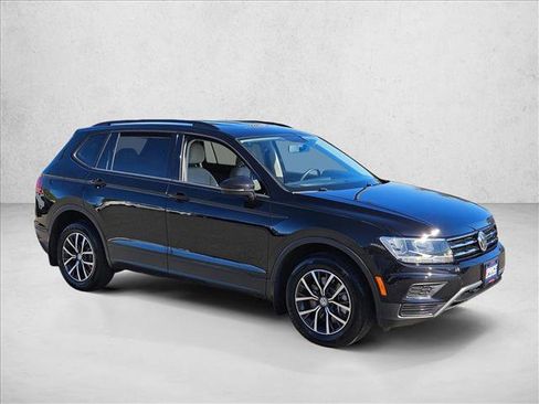 Used 2021 Volkswagen Tiguan S image 3