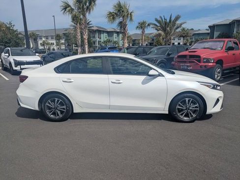 Used 2024 Kia Forte LXS image 2