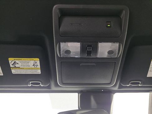 Used 2024 Nissan Frontier PRO-4X w/ Technology Package image 34