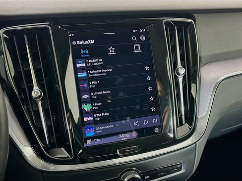 Used 2024 Volvo S60 B5 Core image 21