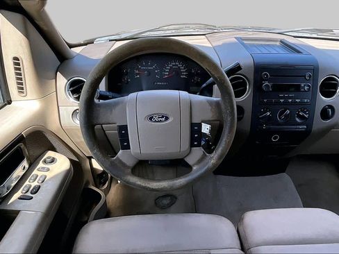 Used 2005 Ford F150 XLT RWD image 5