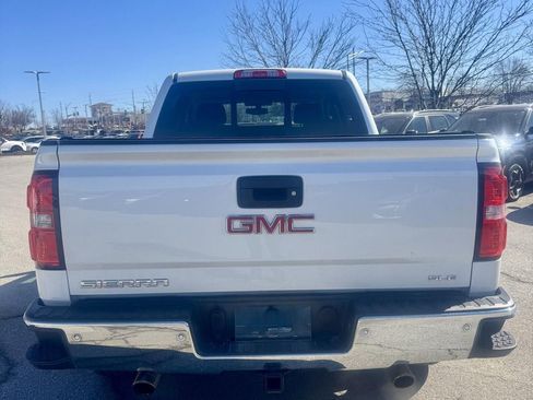 Used 2018 GMC Sierra 1500 SLE w/ SLE Value Package image 4