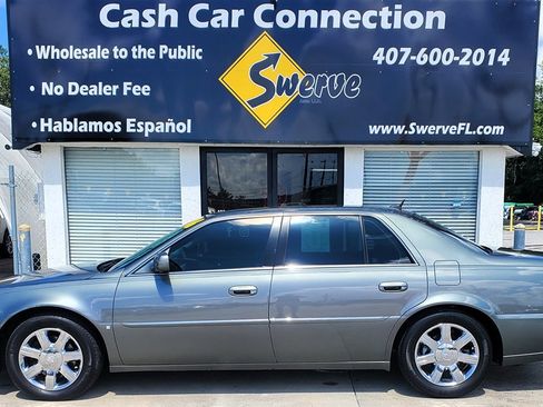 Used 2006 Cadillac DTS w/ Trunk Convenience Package image 9