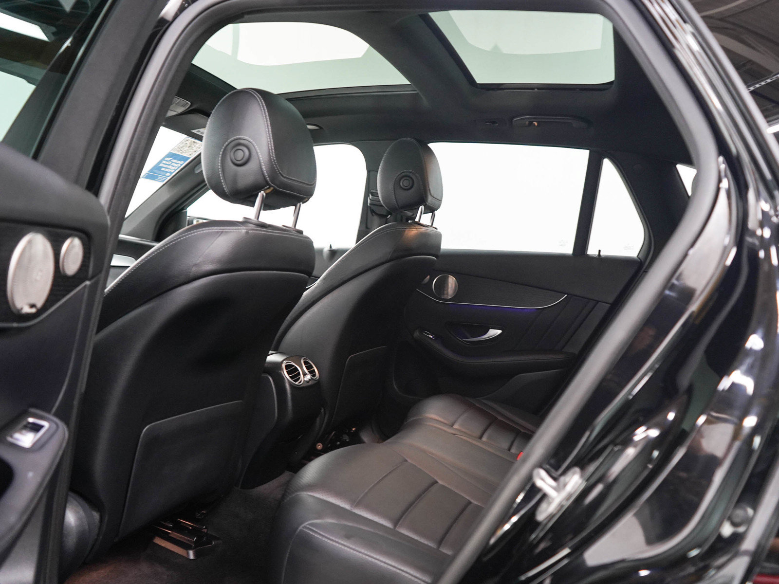 Used 2021 Mercedes-Benz GLC 300 4MATIC image 18