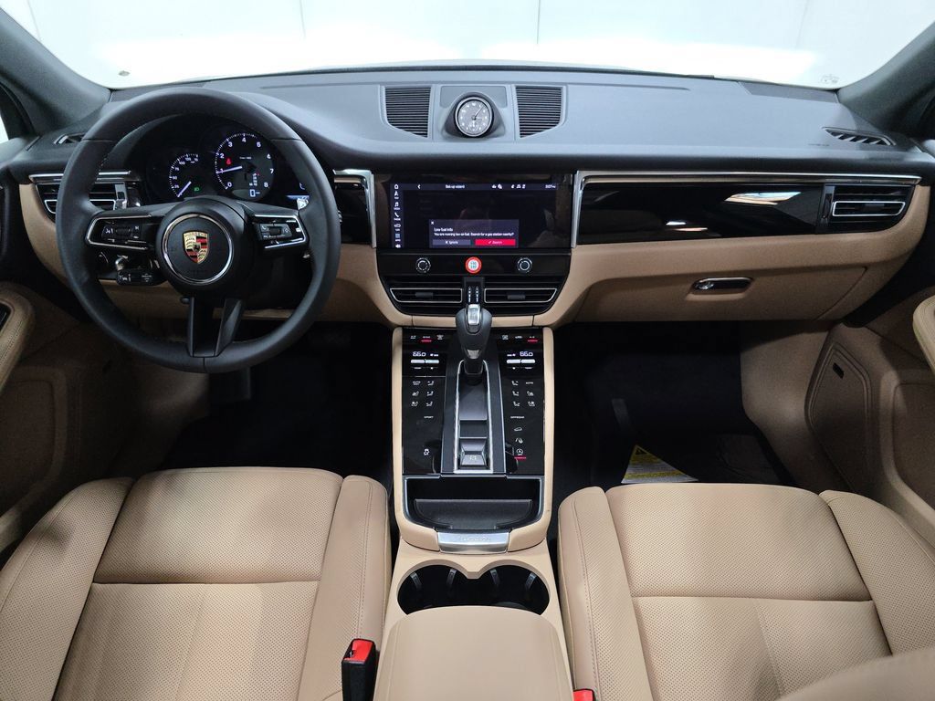 Certified 2025 Porsche Macan AWD/4WD image 13