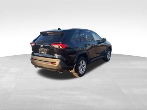 Used 2021 Toyota RAV4 XLE image 5