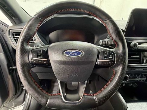 Used 2025 Ford Escape ST-Line Select AWD/4WD image 16