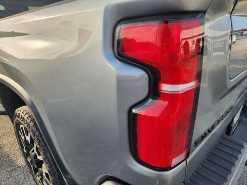 Used 2024 Chevrolet Silverado 2500 High Country w/ High Country Premium Package AWD/4WD image 7