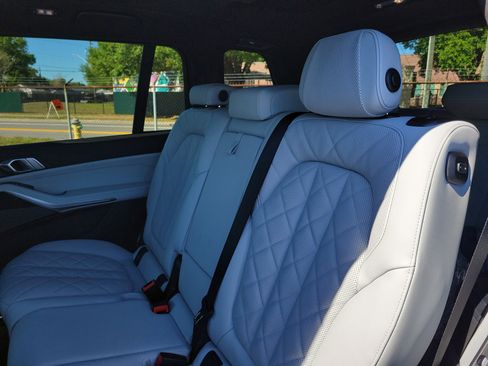 New 2026 BMW X7 xDrive40i w/ M Sport Package image 8