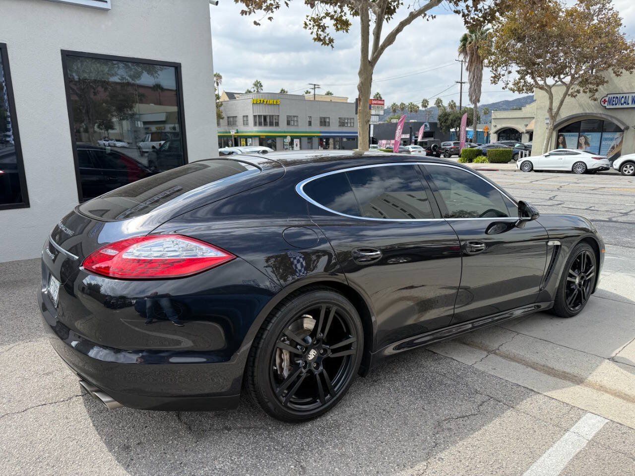 Used 2011 Porsche Panamera 4S AWD/4WD image 9