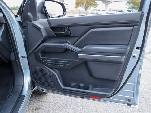 Certified 2025 Toyota Tacoma SR5 image 42