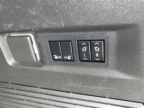 Certified 2021 Chevrolet Tahoe LT w/ LT Signature Package image 9