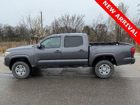 Used 2023 Toyota Tacoma SR image 6