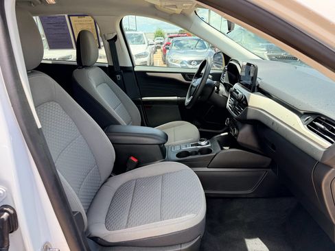 Used 2022 Ford Escape SE FWD image 13