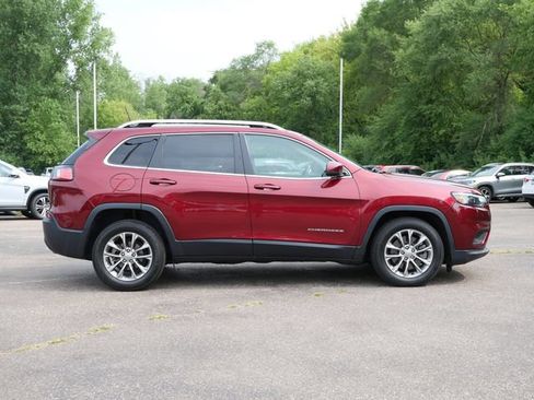 Used 2019 Jeep Cherokee Latitude Plus w/ Cold Weather Group FWD image 6
