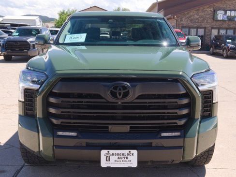 Used 2022 Toyota Tundra SR5 w/ SR5 Premium Package AWD/4WD image 7