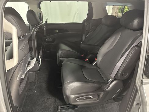 New 2026 Kia Carnival SX Prestige image 28