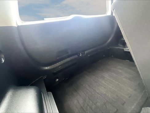 Used 2024 Kia Soul LX w/ Option Group 015 FWD image 17