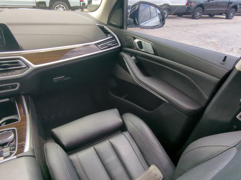 Used 2021 BMW X7 xDrive40i w/ Premium Package AWD/4WD image 15