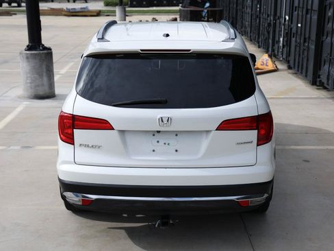Used 2016 Honda Pilot Touring image 9