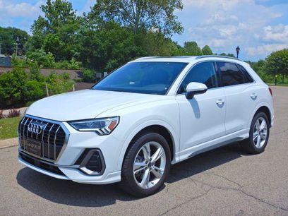 Used 2024 Audi Q3 2.0T Premium w/ Convenience Package