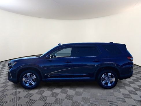 Used 2025 Honda Pilot EX-L image 4