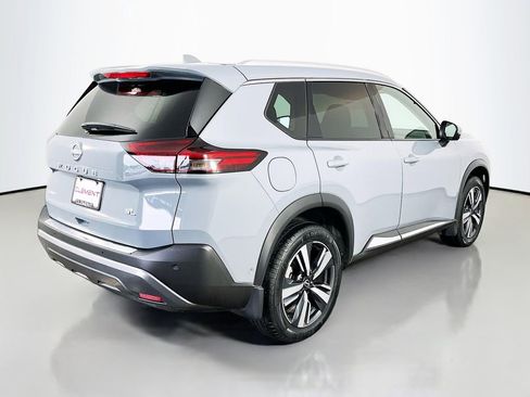 Used 2023 Nissan Rogue SL w/ SL Premium Package FWD image 6