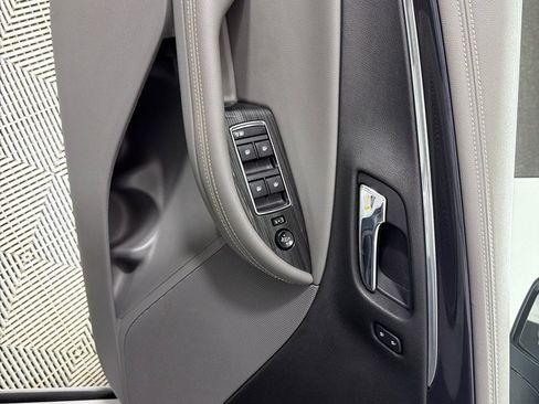 Used 2018 Chevrolet Impala LS FWD image 11