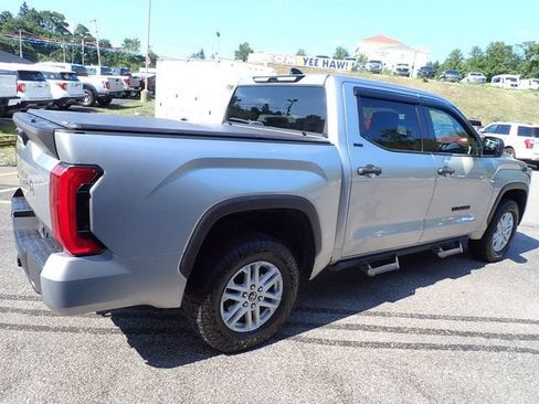 Used 2022 Toyota Tundra SR5 AWD/4WD image 8