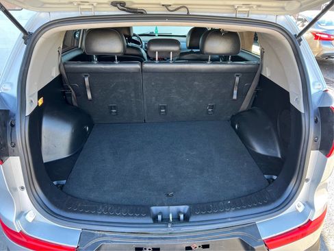 Used 2011 Kia Sportage EX w/ Premium Pkg w/Leather Seats image 13