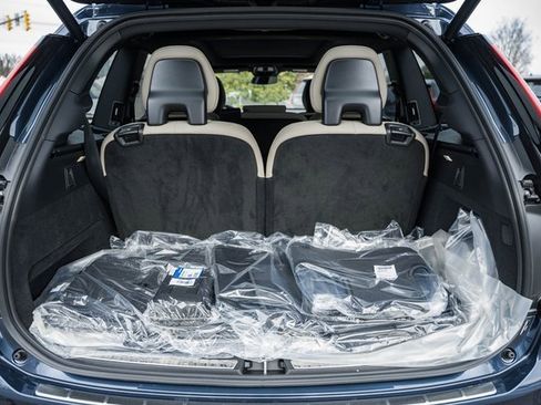 New 2026 Volvo XC90 B6 Plus w/ Protection Package Premier image 10