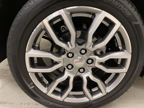 Used 2024 GMC Terrain Denali w/ Denali Premium Package image 25