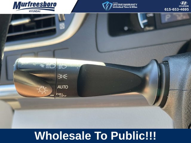 Used 2013 Toyota Camry LE FWD image 36
