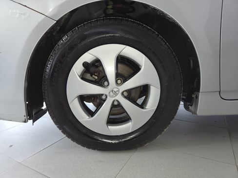 Used 2013 Toyota Prius Four FWD image 12