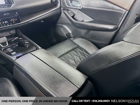 Certified 2023 Nissan Rogue Platinum w/ Platinum Premium Package FWD image 25