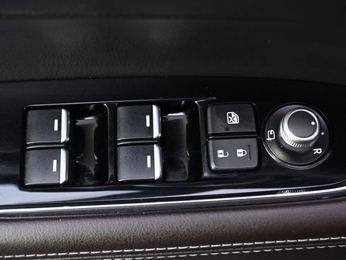 Certified 2025 MAZDA CX-5 Signature image 24