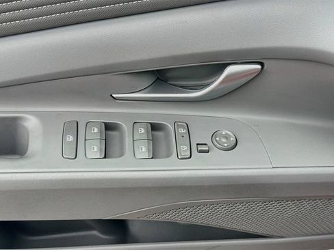 Certified 2026 Hyundai Elantra Sport FWD image 18