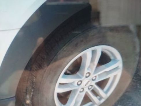 Used 2021 Ford Explorer XLT image 16