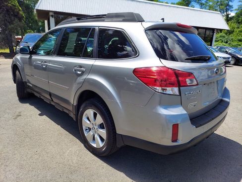Used 2011 Subaru Outback 2.5i Limited w/ PWR Moonroof Pkg AWD/4WD image 6