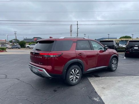 Used 2022 Nissan Pathfinder SL AWD/4WD image 5