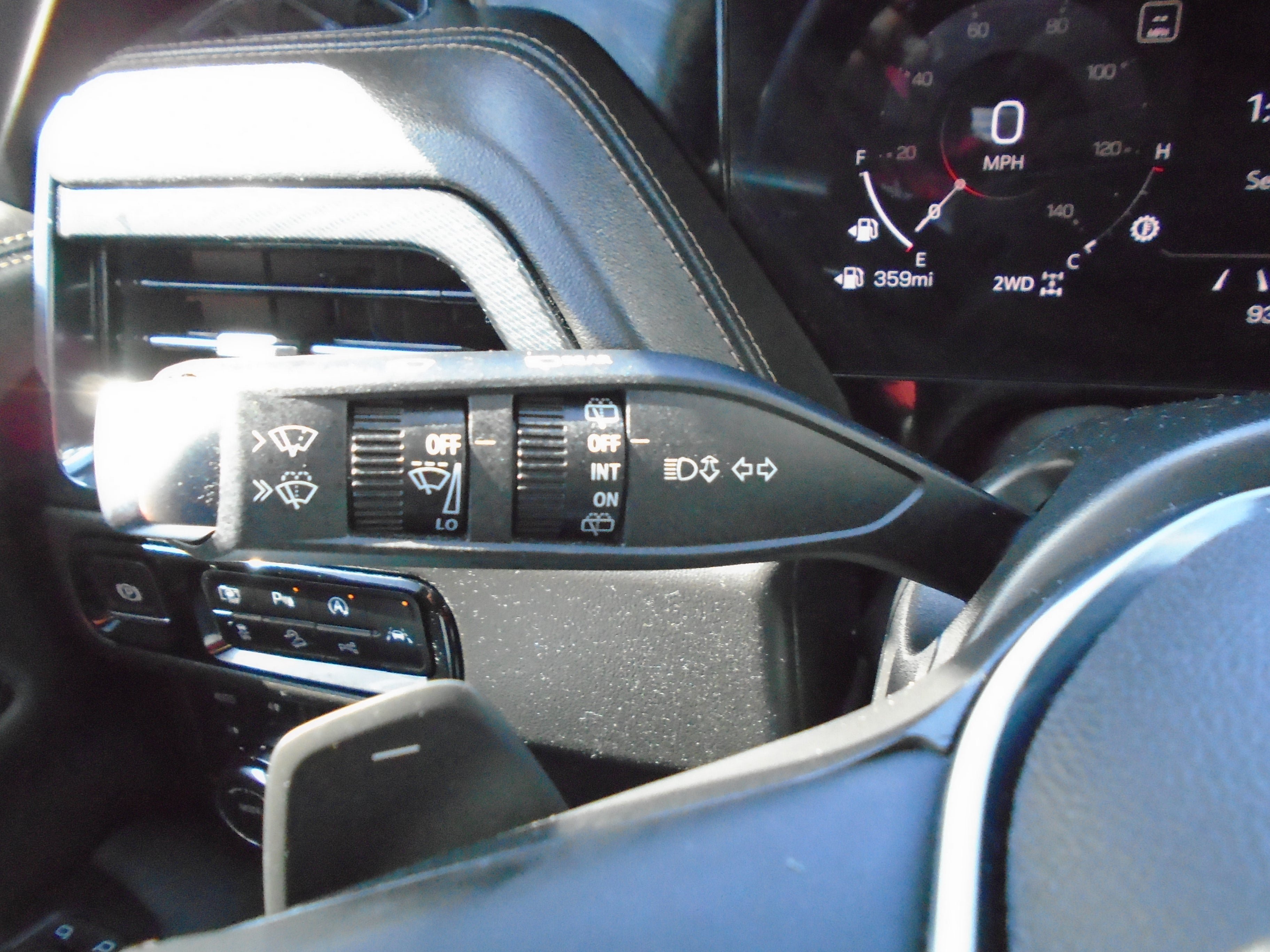 Used 2025 GMC Yukon AT4 AWD/4WD image 80