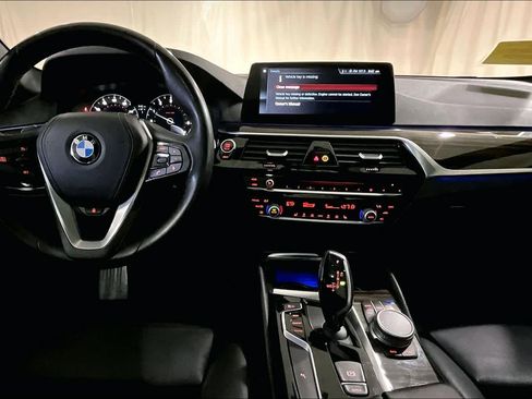 Used 2018 BMW 530i xDrive w/ Premium Package AWD/4WD image 24