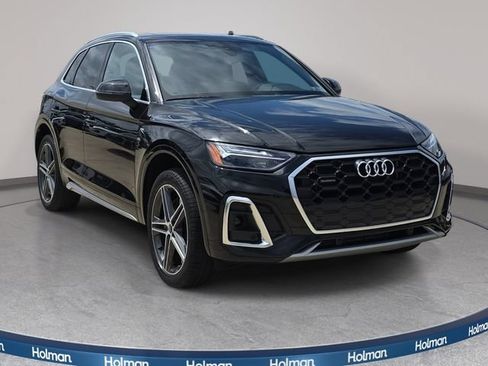 Used 2023 Audi Q5 e Premium w/ Convenience Package AWD/4WD image 4