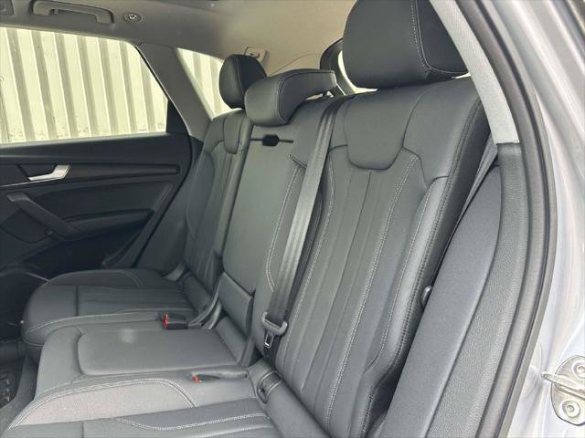 Used 2024 Audi Q5 2.0T Premium w/ Convenience Package AWD/4WD image 14