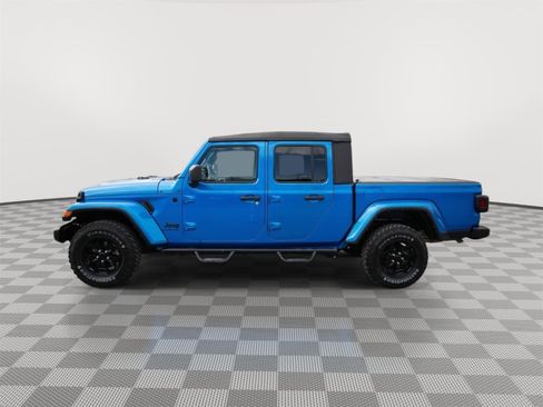 Used 2022 Jeep Gladiator Sport image 20